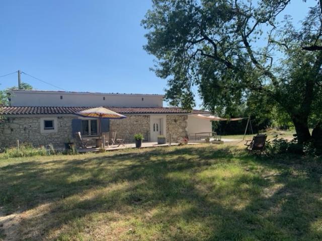 Maison De Vacances Pour 6 Personnes Au Coeur Du Gers Lectoure Exterior photo